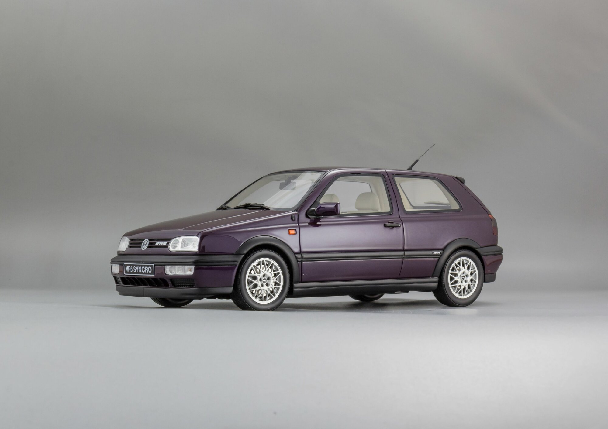 Масштабная модель Volkswagen Golf III VR 6 Syncro — фото 1
