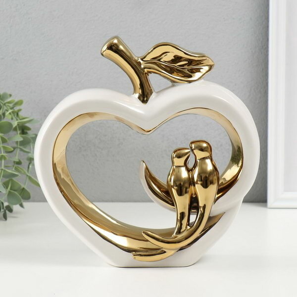 Сувенир керамика "Две птички на яблоке" белый с золотом 7х22х22.5 см