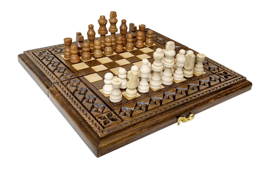 Резные шахматы и нарды Триумфальные
