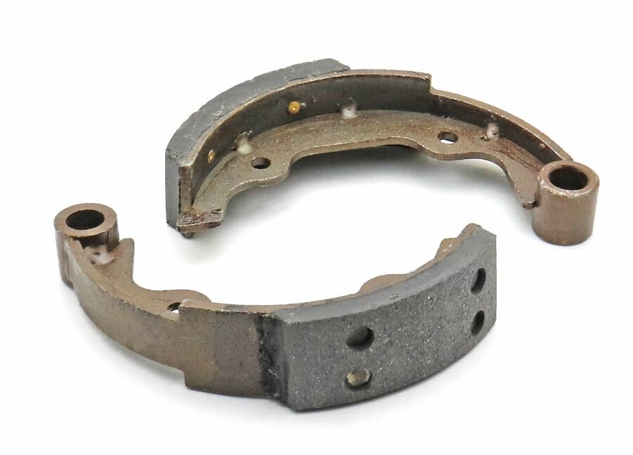 Колодки сцепления тарпан клепаные  пара   093309010   ММ 