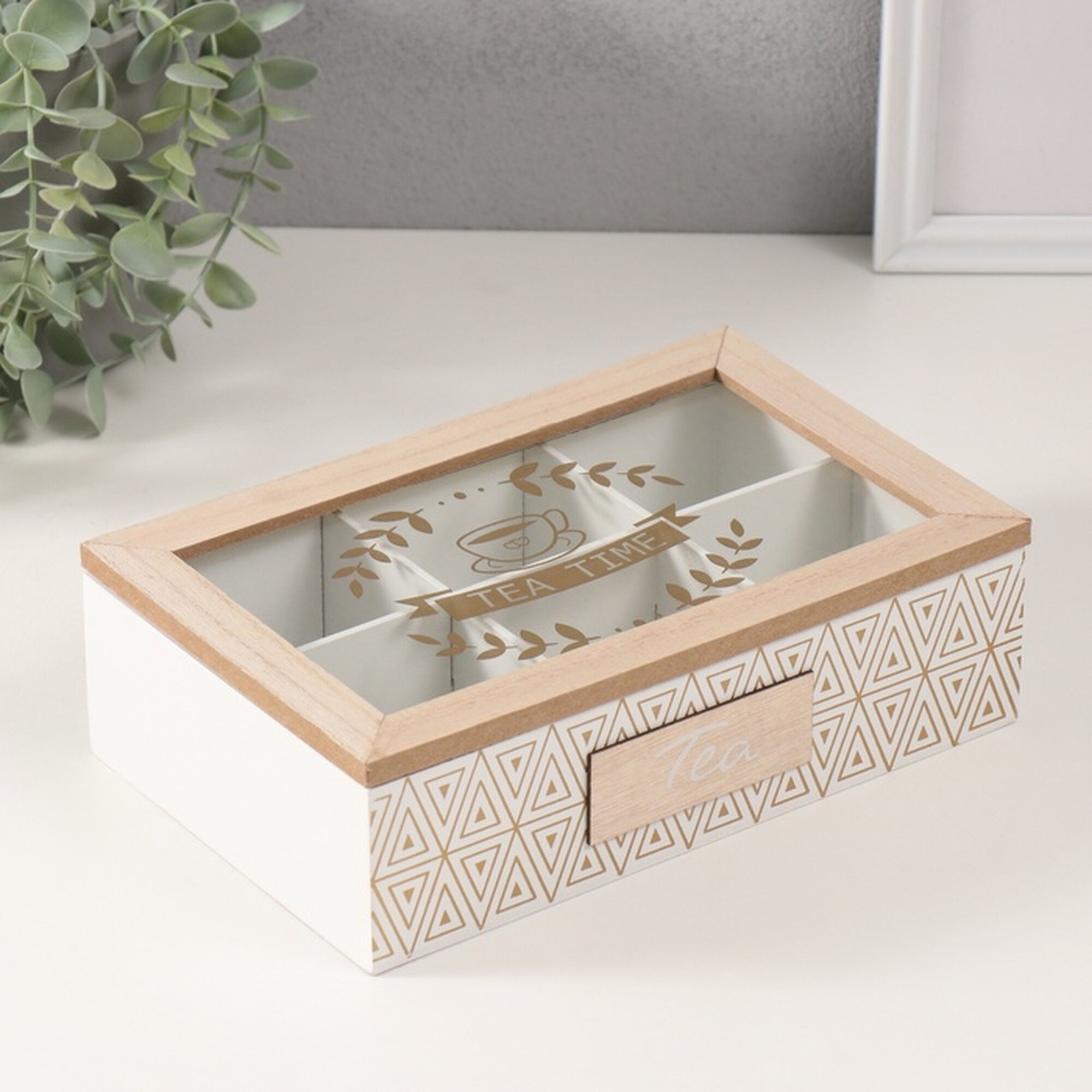 Шкатулка для чая с делениями «Треугольники орнамент», дерево, белая с золотом, 23×15×7 см