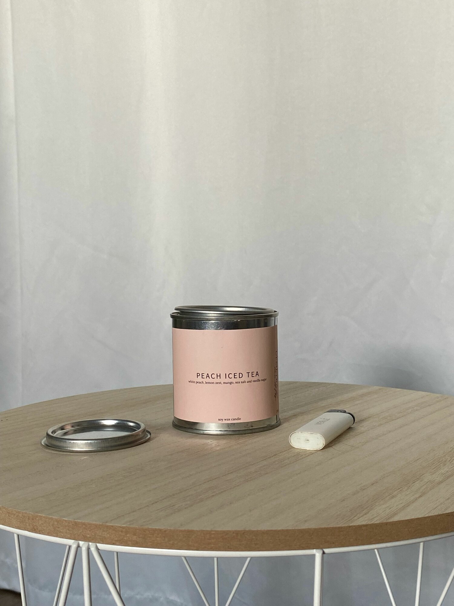 Свеча ароматическая PEACH ICED TEA с ароматом Персиковый чай 250 мл деревянный фитиль DEMETRA CANDLES