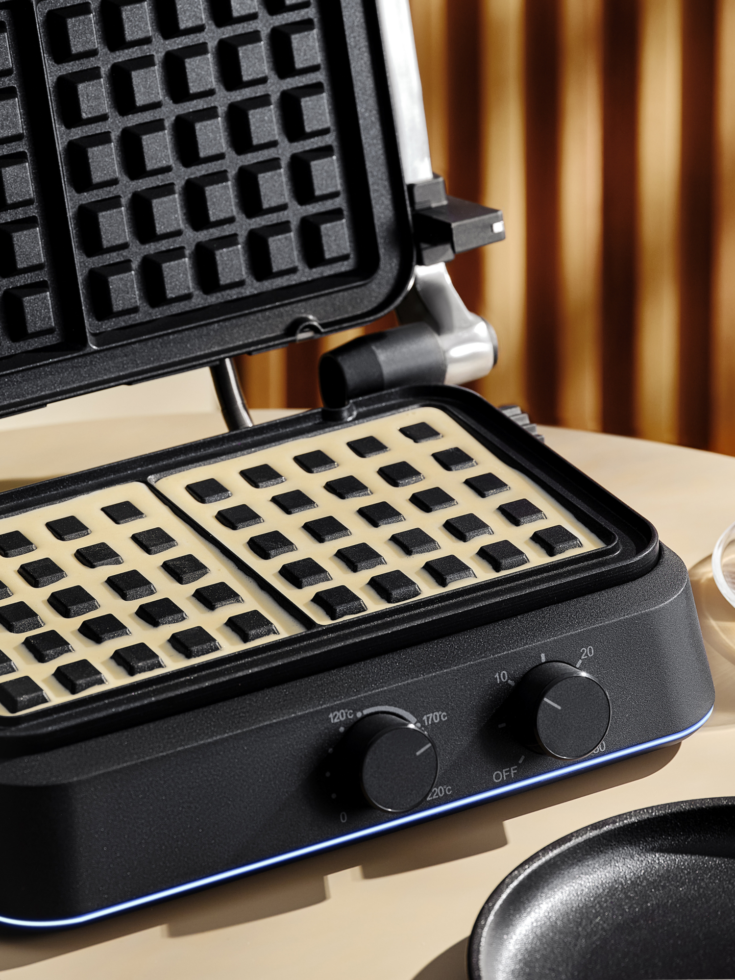 Вафельница + гриль 2в1 с настройкой времени и температуры Tuvio TSM02, серый — фото 1