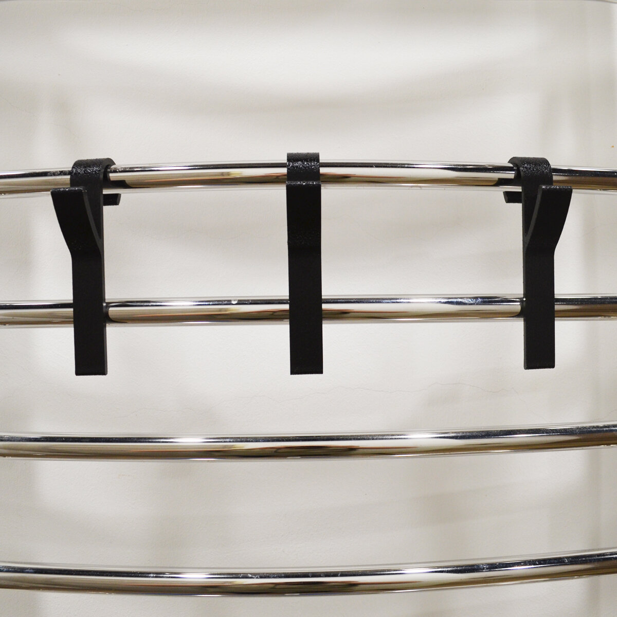 Крючки универсальные на полотенцесушитель - 4шт. (диаметр трубы до 25мм расстояние до 10 см)