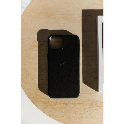 Чехол черный для IPhone 13 Leather Case с анимацией и функцией MagSafe
