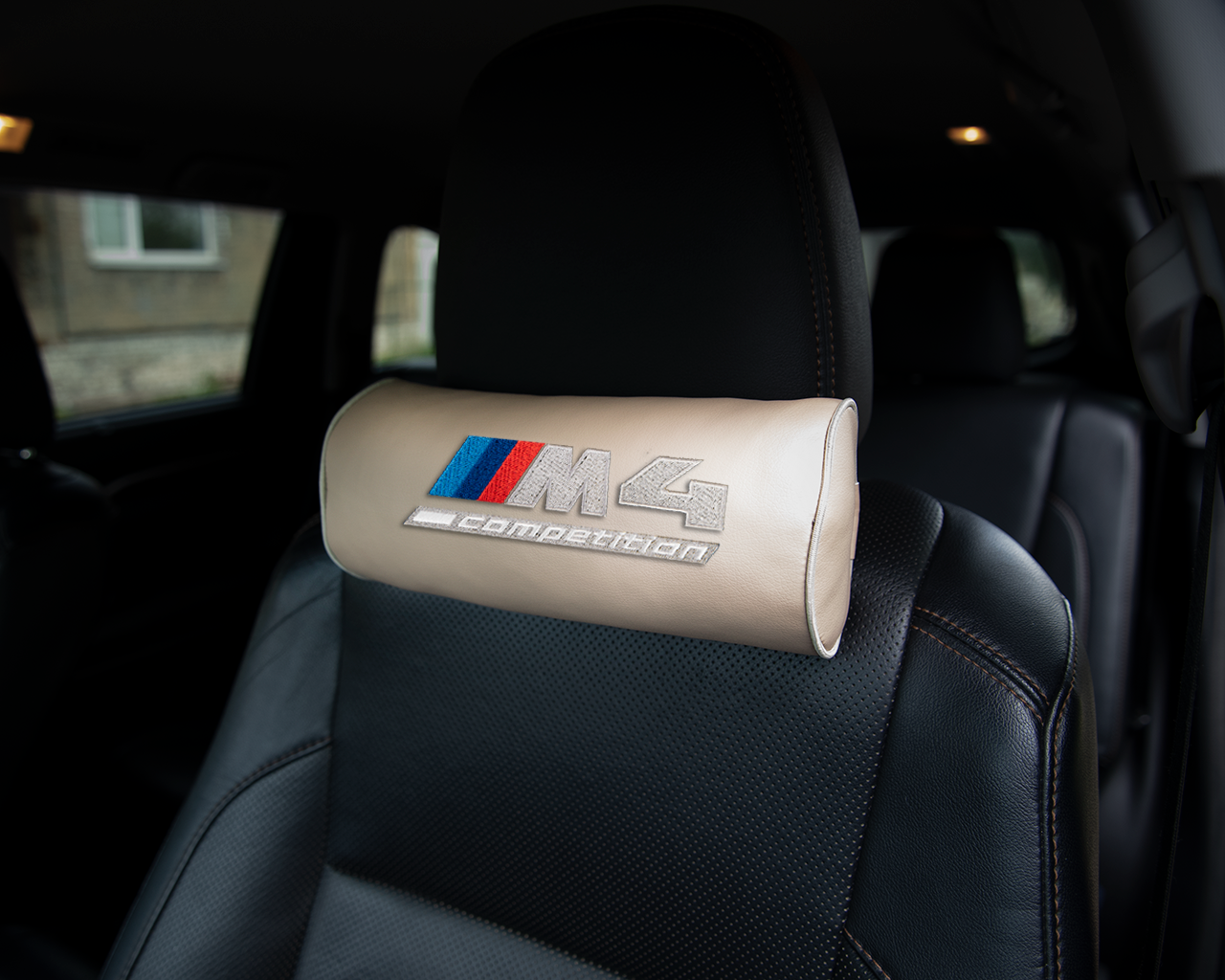 Автомобильная подушка-валик на подголовник экокожа Beige c вышивкой BMW M4 COMPETITION