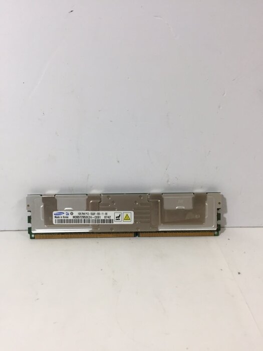 Оперативная память для серверных плат DDR2 Samsung 1024Mb PC2-5300F M395T2953CZ4