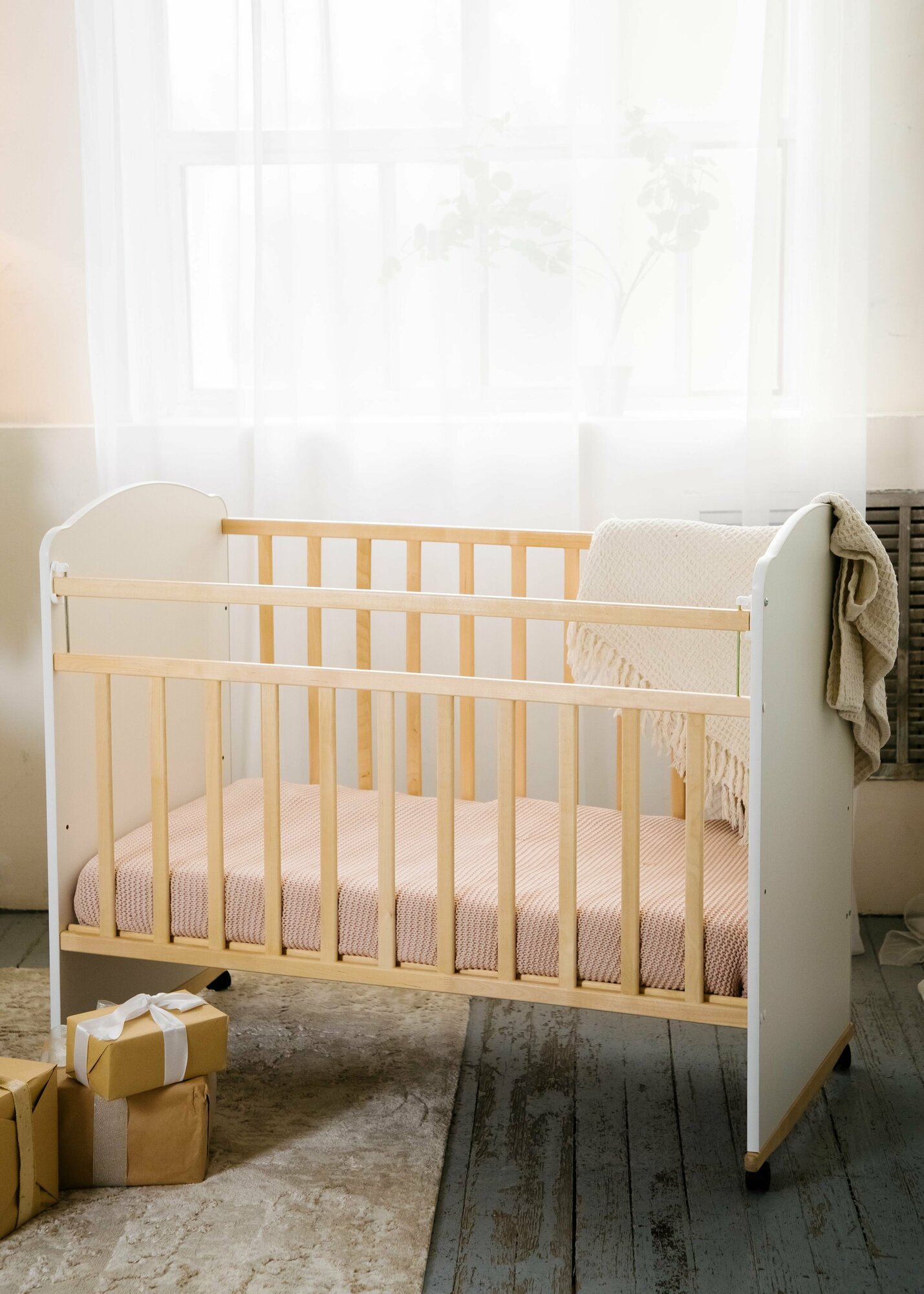 Кроватка для новорожденных 120х60 детская деревянная с матрасом