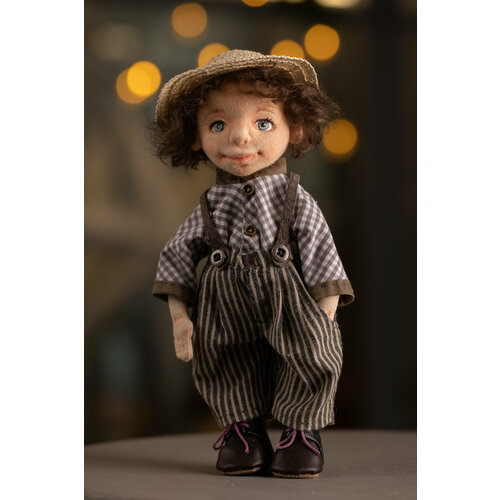 фото Авторская кукла "том сойер" ручной работы, текстильная, интерьерная кукольная коллекция натальи кондратовой