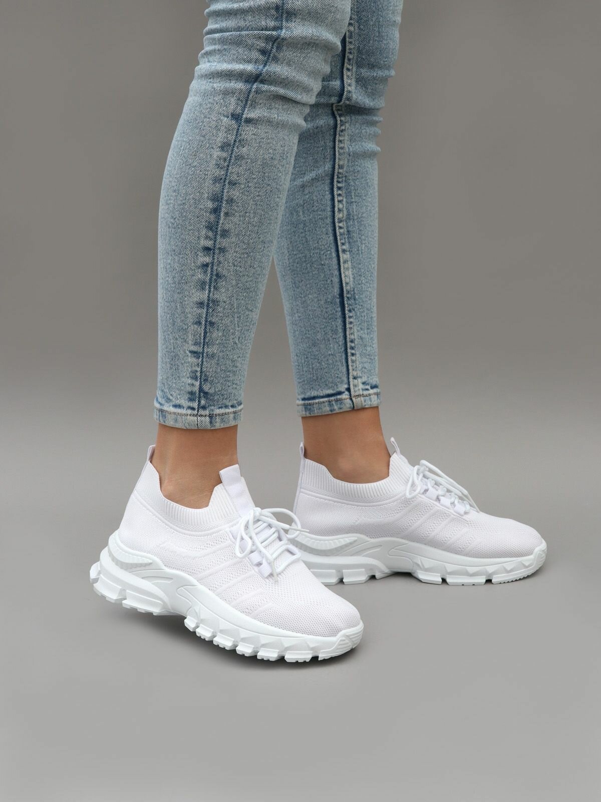 фото Кроссовки женские белые летние дышащие кеды текстильные трикотажные для девочки легкие тканевые YESanta B777-7-white