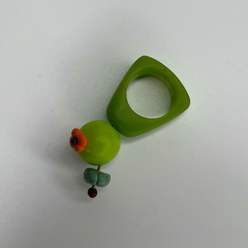 Кольцо, зеленый