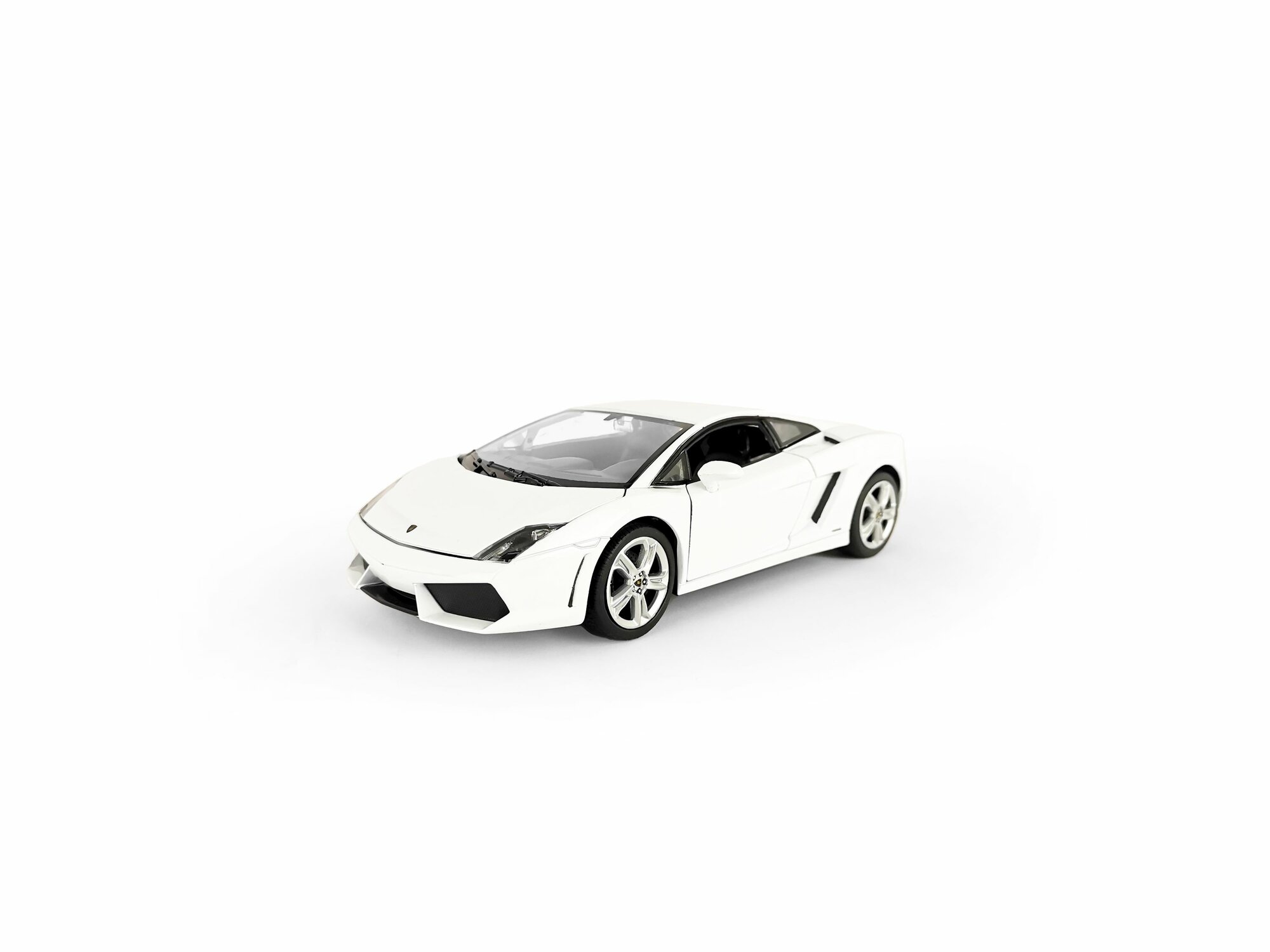 Машинка Welly 1:24 Lamborghini Gallardo белый - фото №6