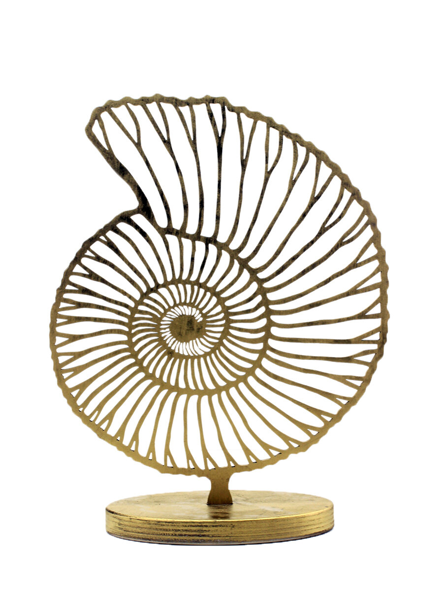 Декор для дома интерьера настольный Amonite из дерева от мастерской FrogDog