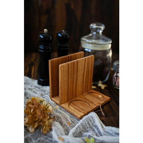 Салфетница светлая деревянная из массива дуба 119х100х108 мм