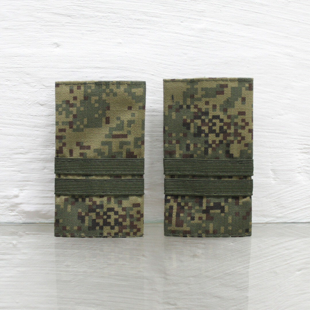 фото Фальшпогоны Цифра мл. сержант полевые