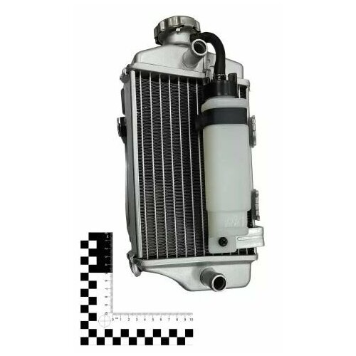 Радиатор правый Н короткий BSE M8 Z7