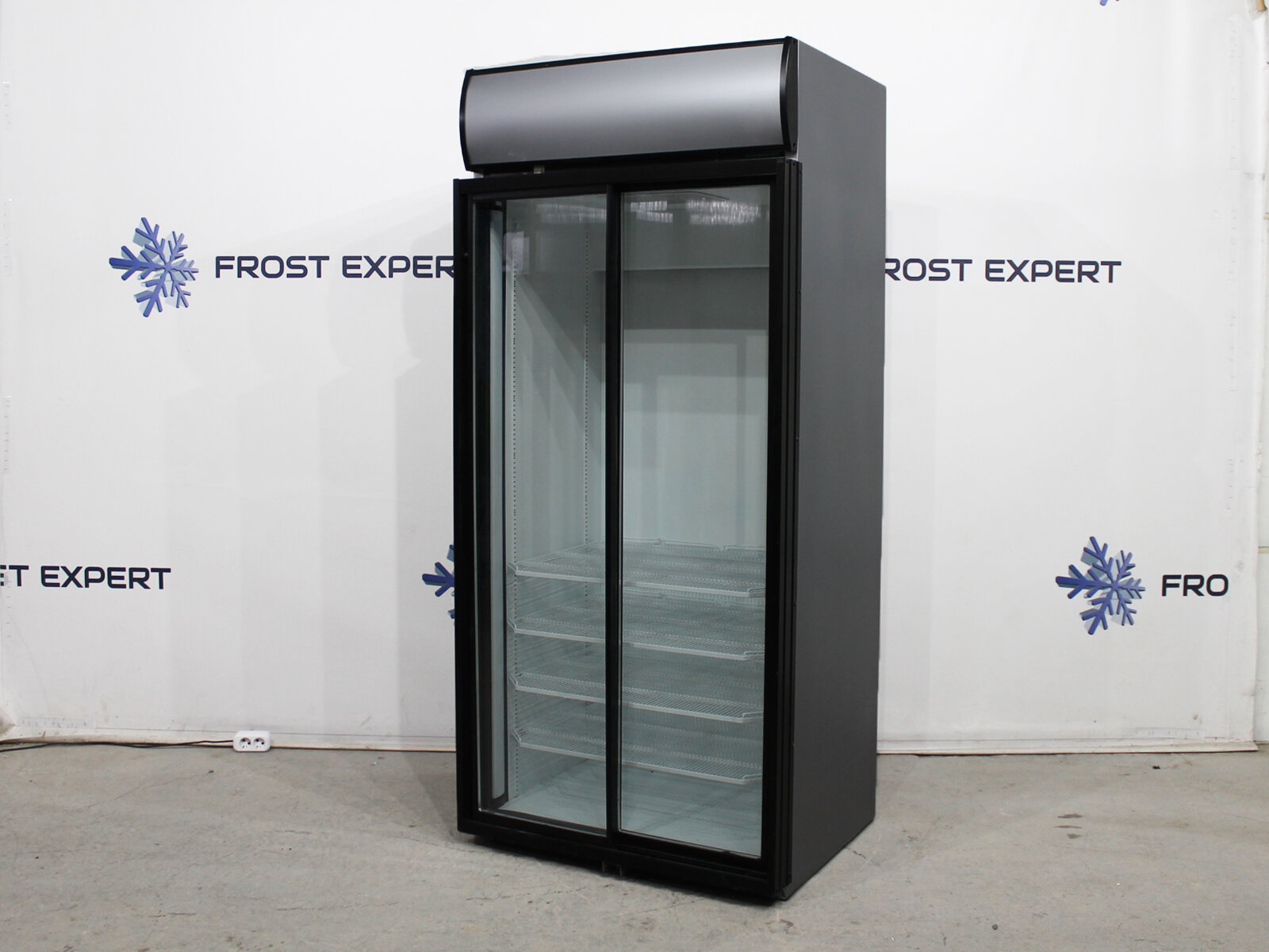 Холодильный шкаф Norcool S800SD Серый