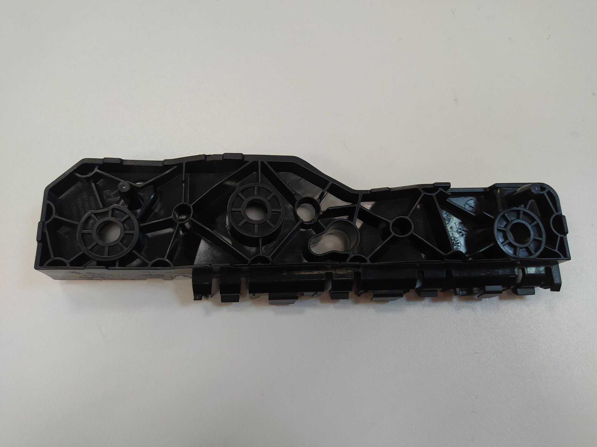 Кронштейн бампера переднего правый Haval H3 [1.5 16V 7AMT внедорожник 4X4] 2803108XKJ20A