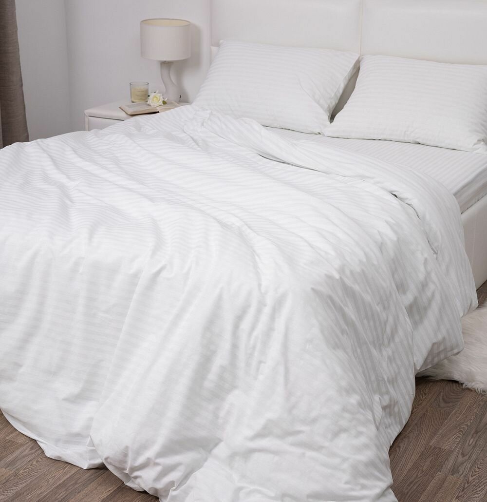Комплект постельного белья "Страйп" Белый 1,5 спальный с простыней на резинке 90x200 и наволочками 50х70 см