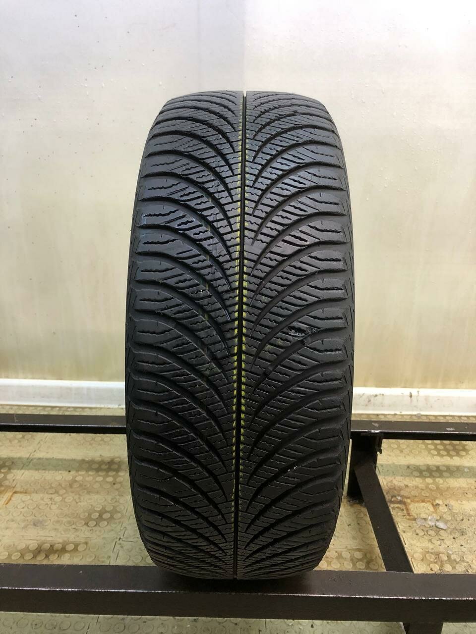 Goodyear Vector 4 Seasons Gen-2 195/55 R16 БУ Шины Летние