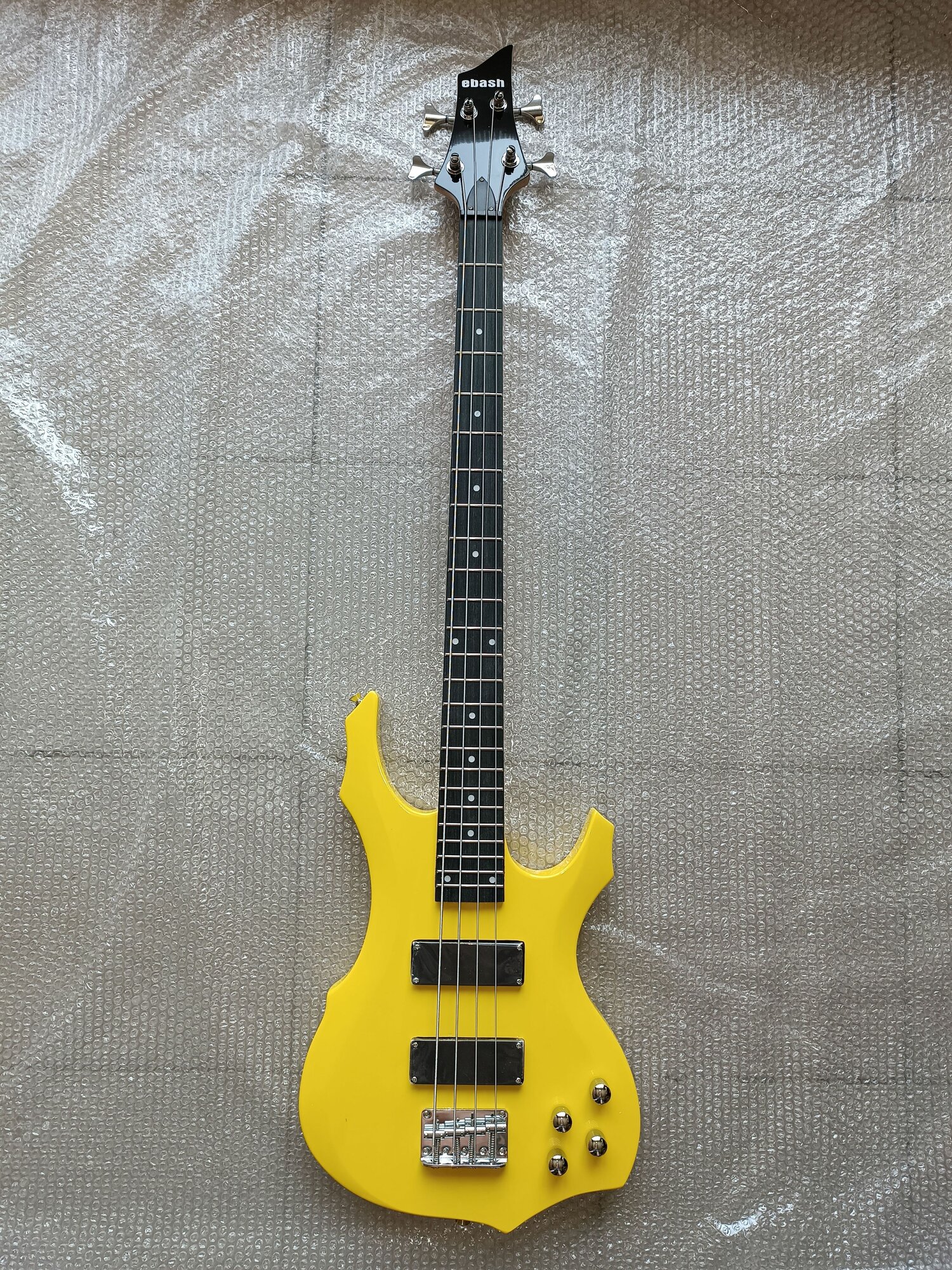 Бас-гитара (Бас гитара электрическая) TINAR E-BASH желтый