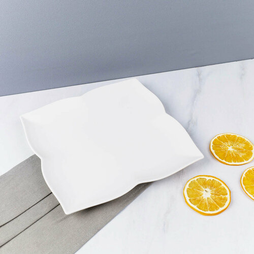 Тарелка сервировочная квадратная 235х235 см 535₽