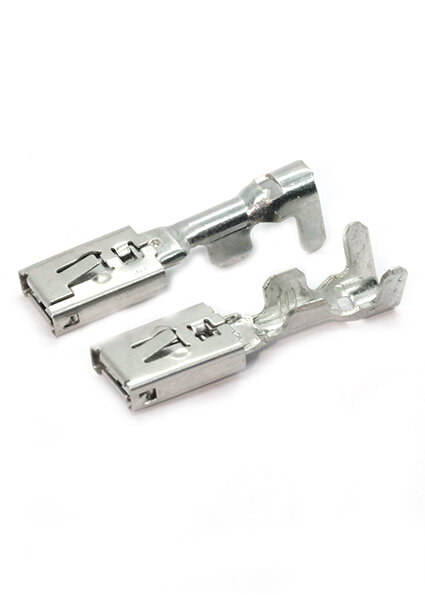 фото Клемма провода (контакт гнездовой) 6,3 ("мама") (под провод 2,5-4мм².) с фиксатором к-т 10 шт.