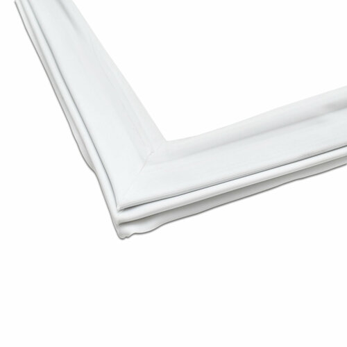 Уплотнительная резина для холодильника Бирюса 0130320000 белый