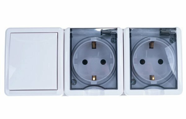 Блок две розетки с/з+выключатель IP54 11-7403-01 белый ЭРА