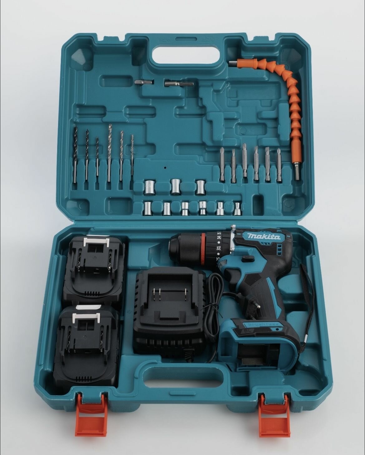 Дрель-шуруповерт Makita 24v бесщеточный, 80 Нм