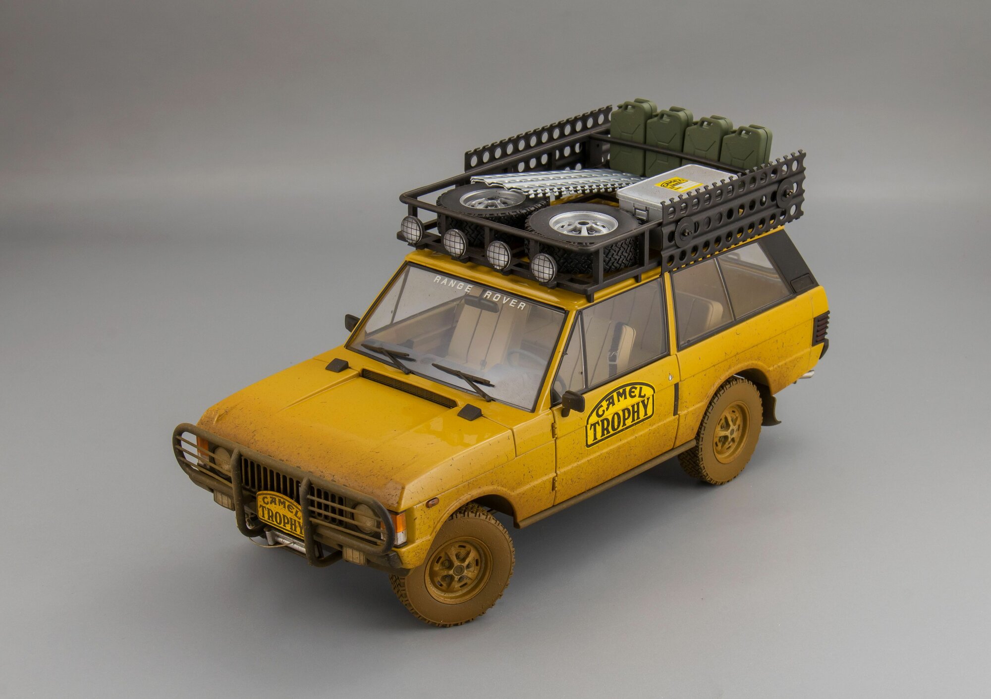 1:18 Range Rover "Camel Trophy" - Papua New Guinea 1985 (Dirty Version), Коллекционная масштабная модель от Almost Real