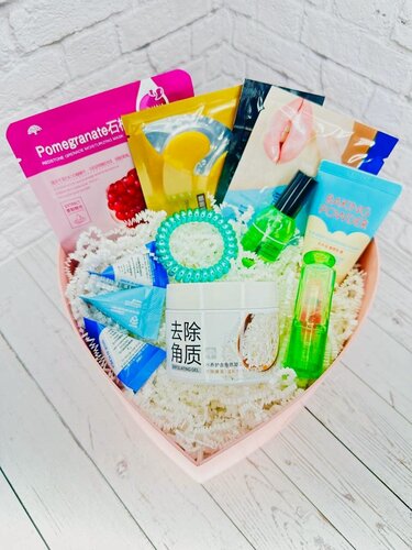 Изображение товара Подарочный набор для женщин Бьюти Бокс/Beauty Box с косметикой/Уходовая и декоративная косметика для лица и тела