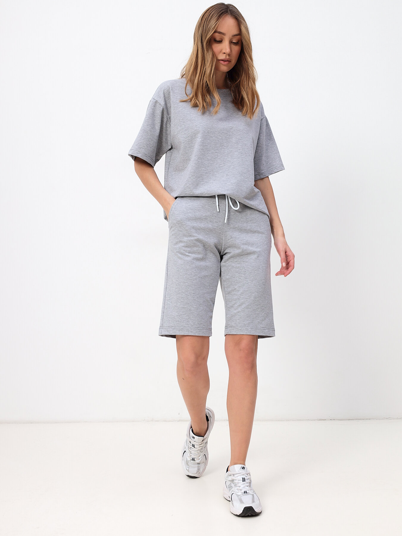 Футболка женская oversize, светло-серая MOM №1 — фото 1