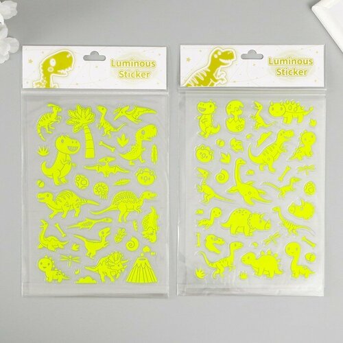 SUI Наклейка пластик фосфорная Динозавры микс 27х155 см 405₽