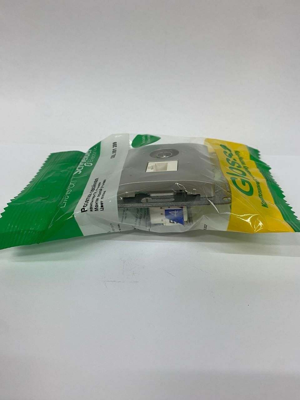 Розетка компьютерная встраиваемая Schneider Electric Glossa RJ45 цвет платина - фото №6
