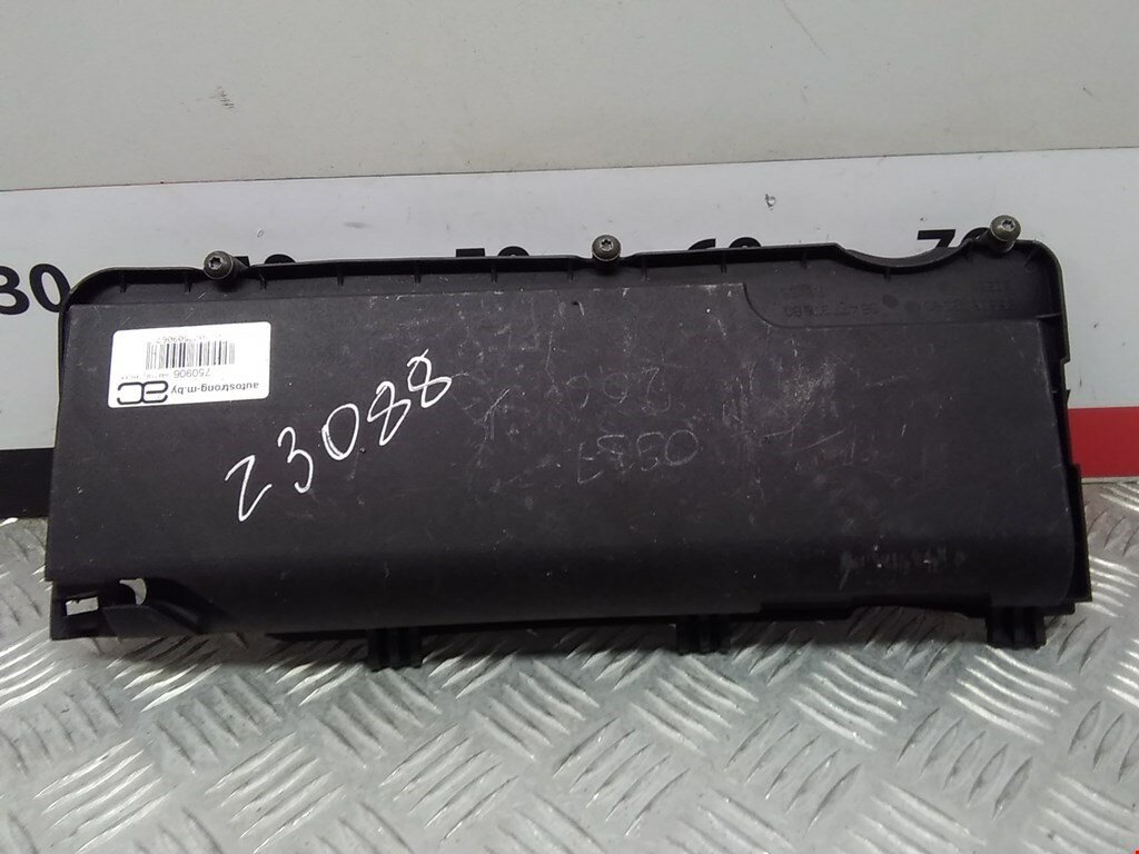 Крышка воздушного фильтра Peugeot 206 1420K4 арт. 750906