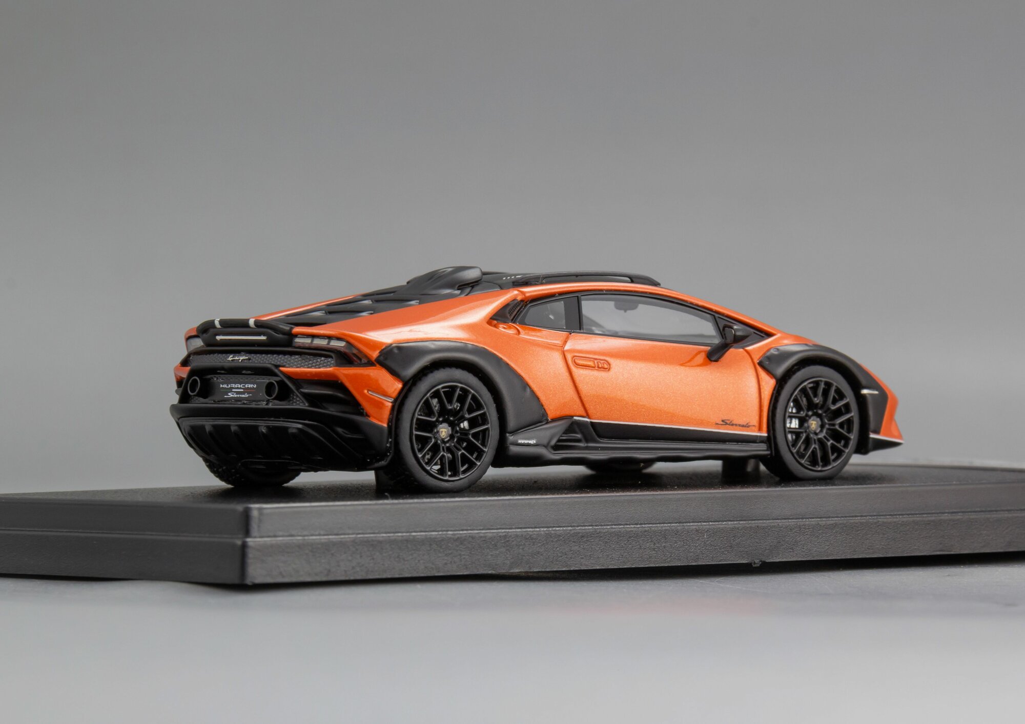 Масштабная модель Lamborghini Huracan Sterrato — фото 1