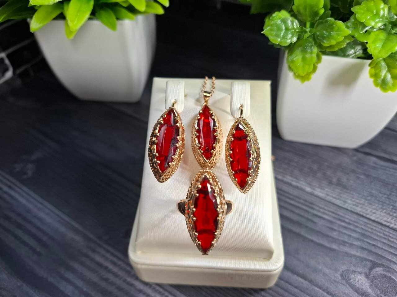 Комплект бижутерии: серьги, цепь, кольцо, подвеска, циркон