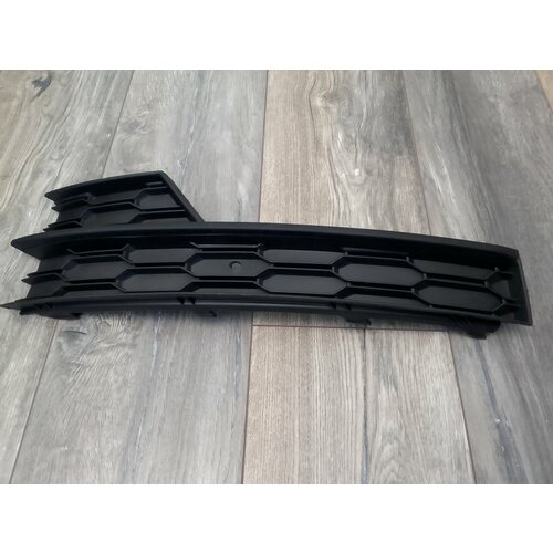 Шкода Октавия А7 17-20гг ресталинг накладка передней левой противотуманной фары накладка противотуманки 1060₽