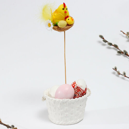 Пасхальный декор на палочке «Курочка в гнезде» 8 × 8 × 30 см пасхальный сувенир курочка