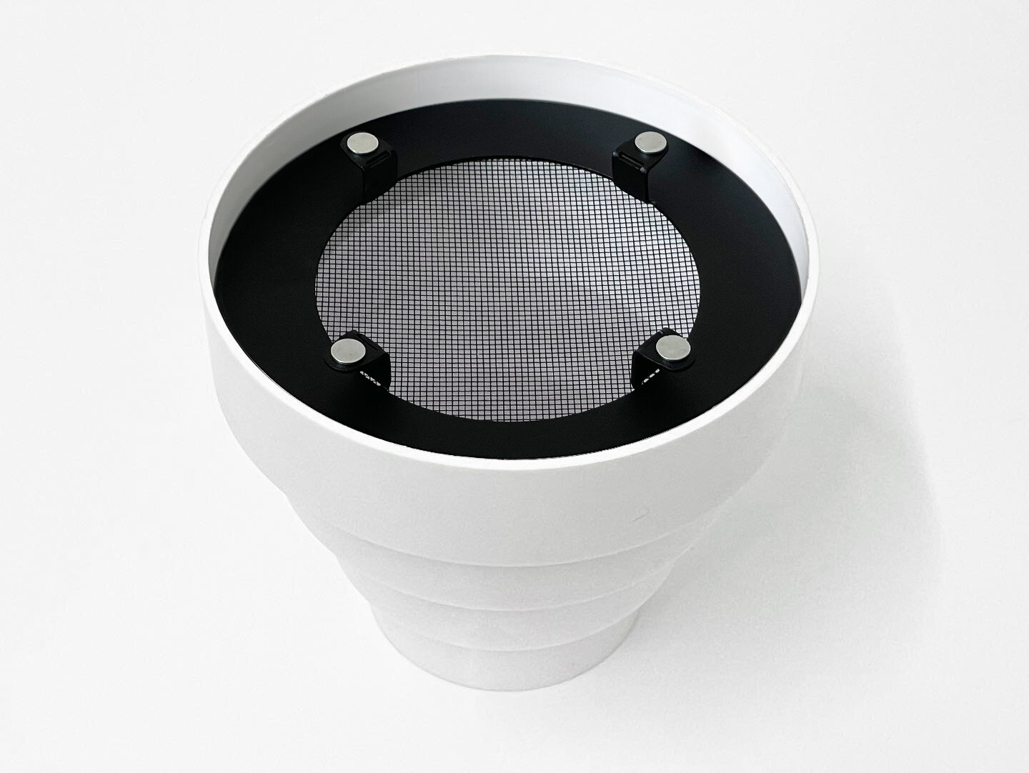 Решетка магнитная теневая вентиляционная без клапана D145 (белая) - фотография № 5