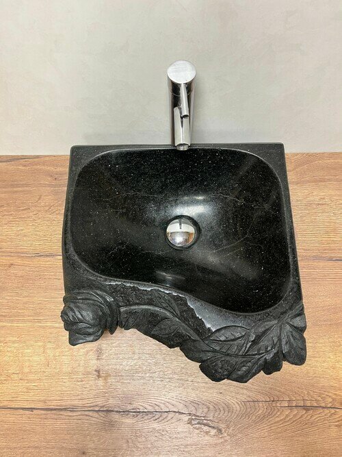 фото Раковина из натурального камня