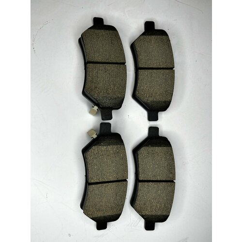 Колодки передние KAIYI E5 15 16V 5MT седан Turbo 204001139AA 1400₽