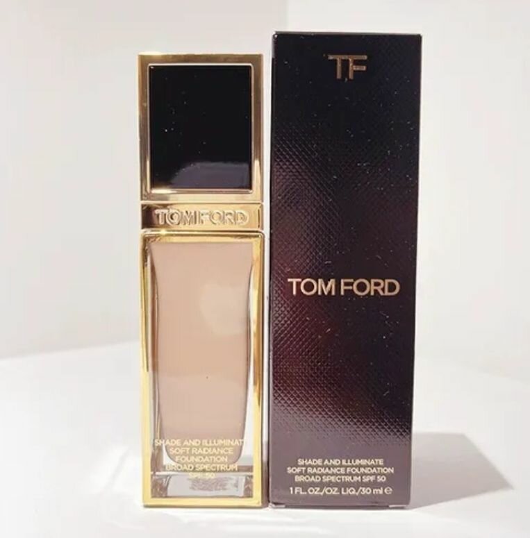 Tom Ford Матовая, легкая, удерживающая макияж, питающая кожу, жидкая основа luxury gold 30 мл