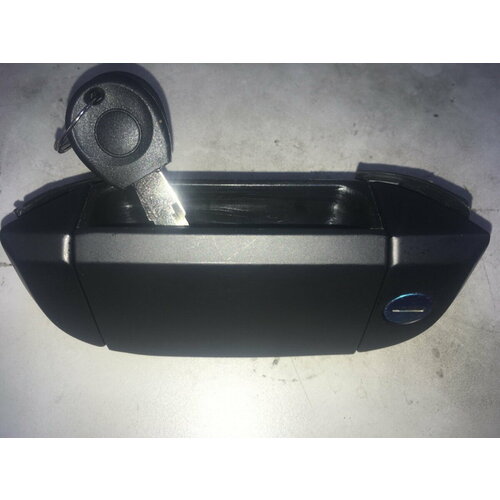 Ручка распашной двери Volkswagen Transporter T4 2900₽