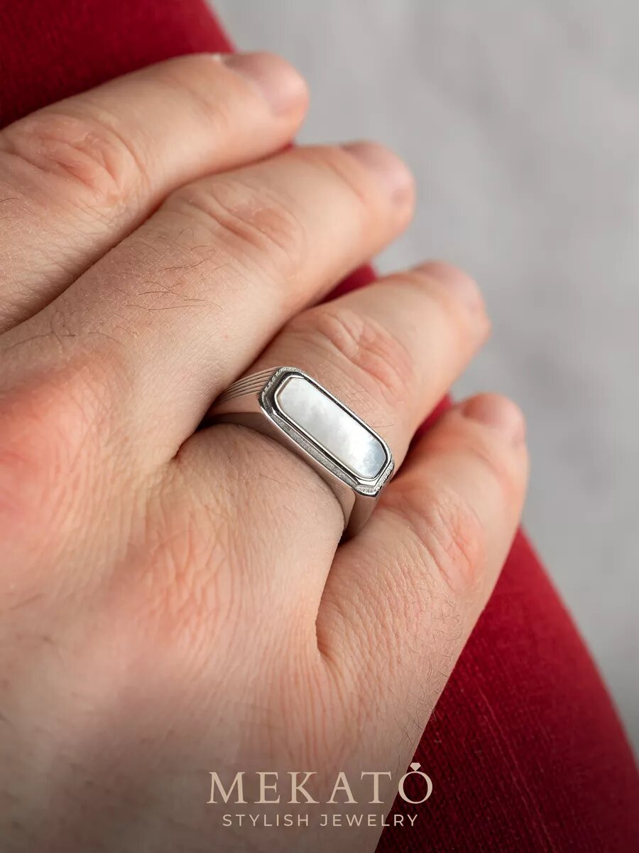 Кольцо МЕКАТО, перламутр синтетический, размер 19, белый, серебряный — фото 1