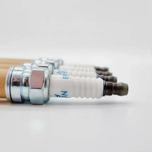 Свеча зажигания Hyundai KIA 18855-10060 NGK Для Kia Rio Ceed Cerato Soul Seltos Hyundai Solaris Creta Elantra Accent Свечи Хендай-Киа 465₽