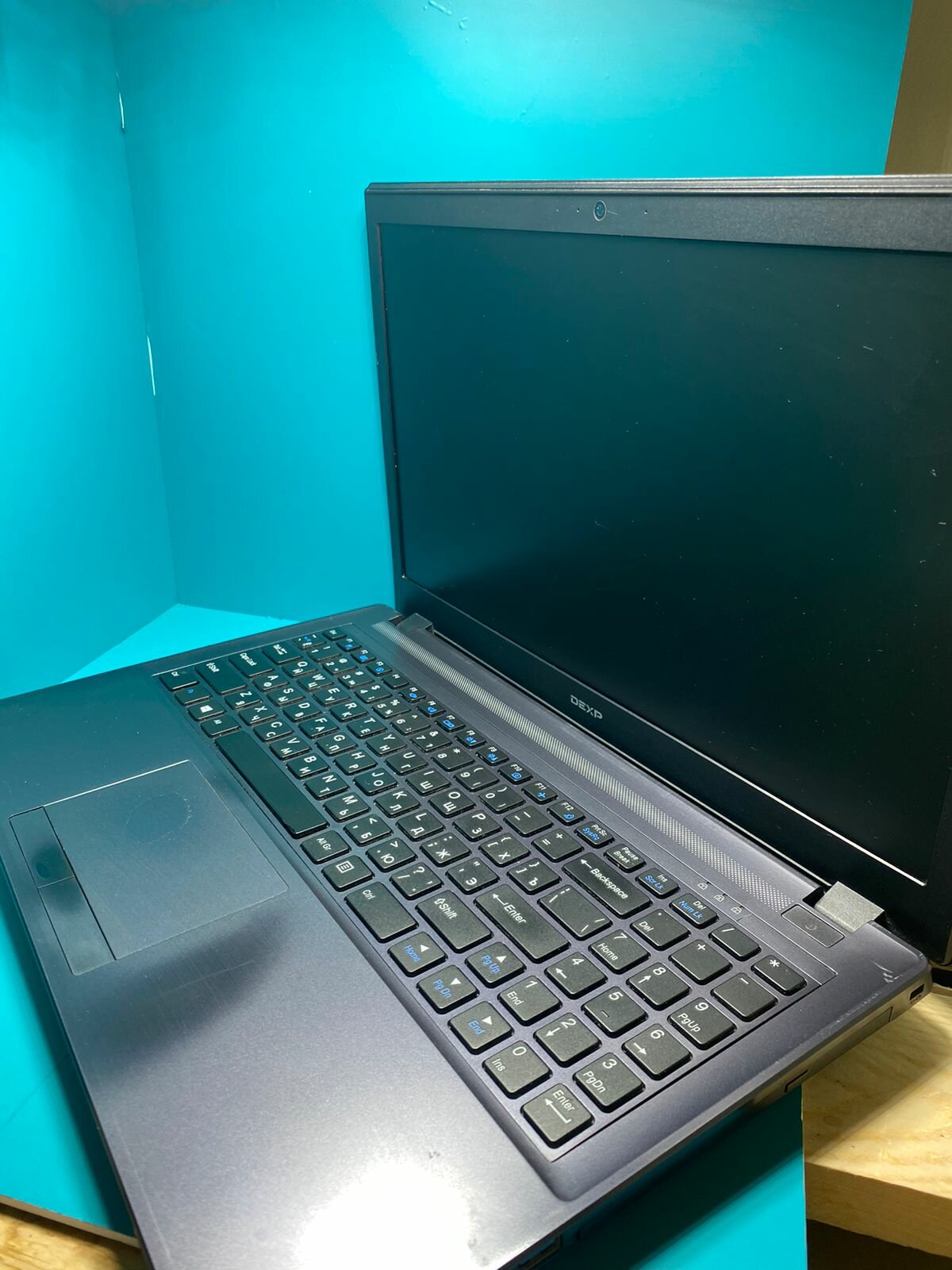 Ноутбук Dexp CLV-650-SBAtlas H116 intel core i3-4000M CPU 2.40 GHz 4 Gb ОЗУ 500 Gb HDD intel (R) HD Graphics 4600 NVIDIA Geforce 940M 2Gb