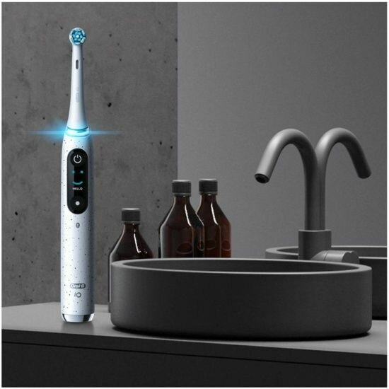 Электрическая зубная щетка Oral-B - фото №9