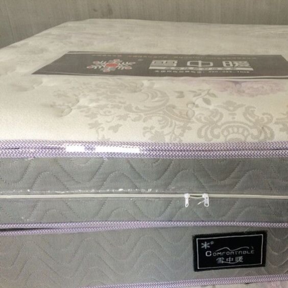 фото Чехол для матраса, прозрачный, пластиковый, водонепроницаемый